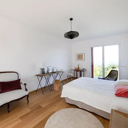 Tranquil Holiday In With Terrace *