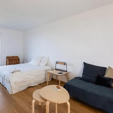 Tranquil Holiday In With Terrace Vakantiehuis *