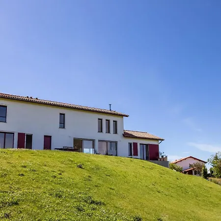 Tranquil Holiday In With Terrace Vakantiehuis Bardos